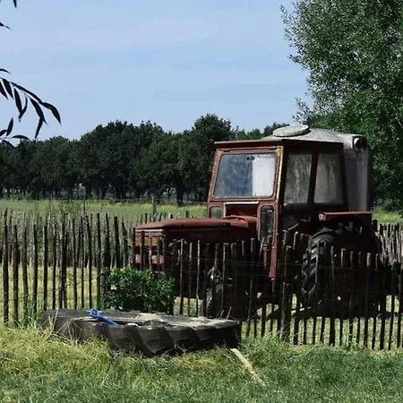 Hoeve De Pippert Jaktstuga *